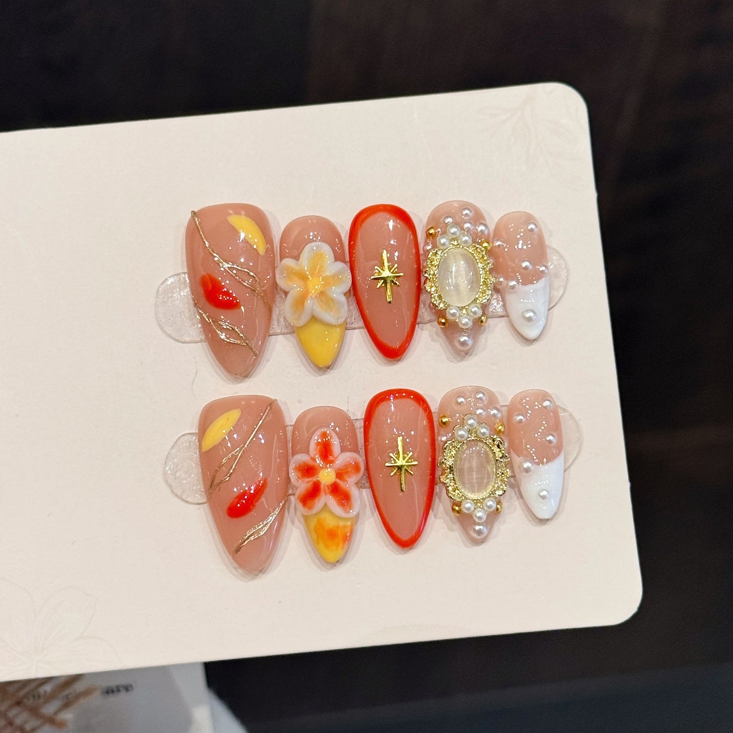 Seraphine-Medium Almond